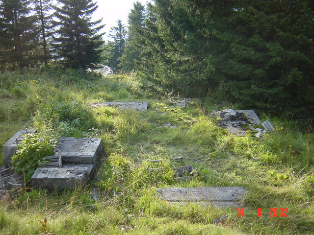 Reste der Fugabwehrstellung Ahornbchsenkopf nhe Rossfeldstr.